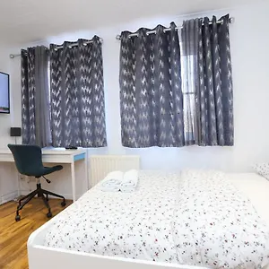 Fabulous With En-suite Bathroom And Shared Kitchen Thamesmead (Greater London)