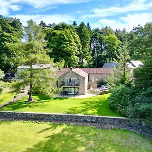 https://the-barn-at-rigg-end.yorkshirehotels.net