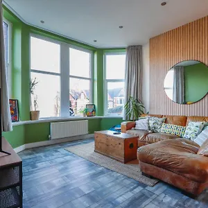 https://leah-suite-by-koya-homes.cardiffhotelswales.com